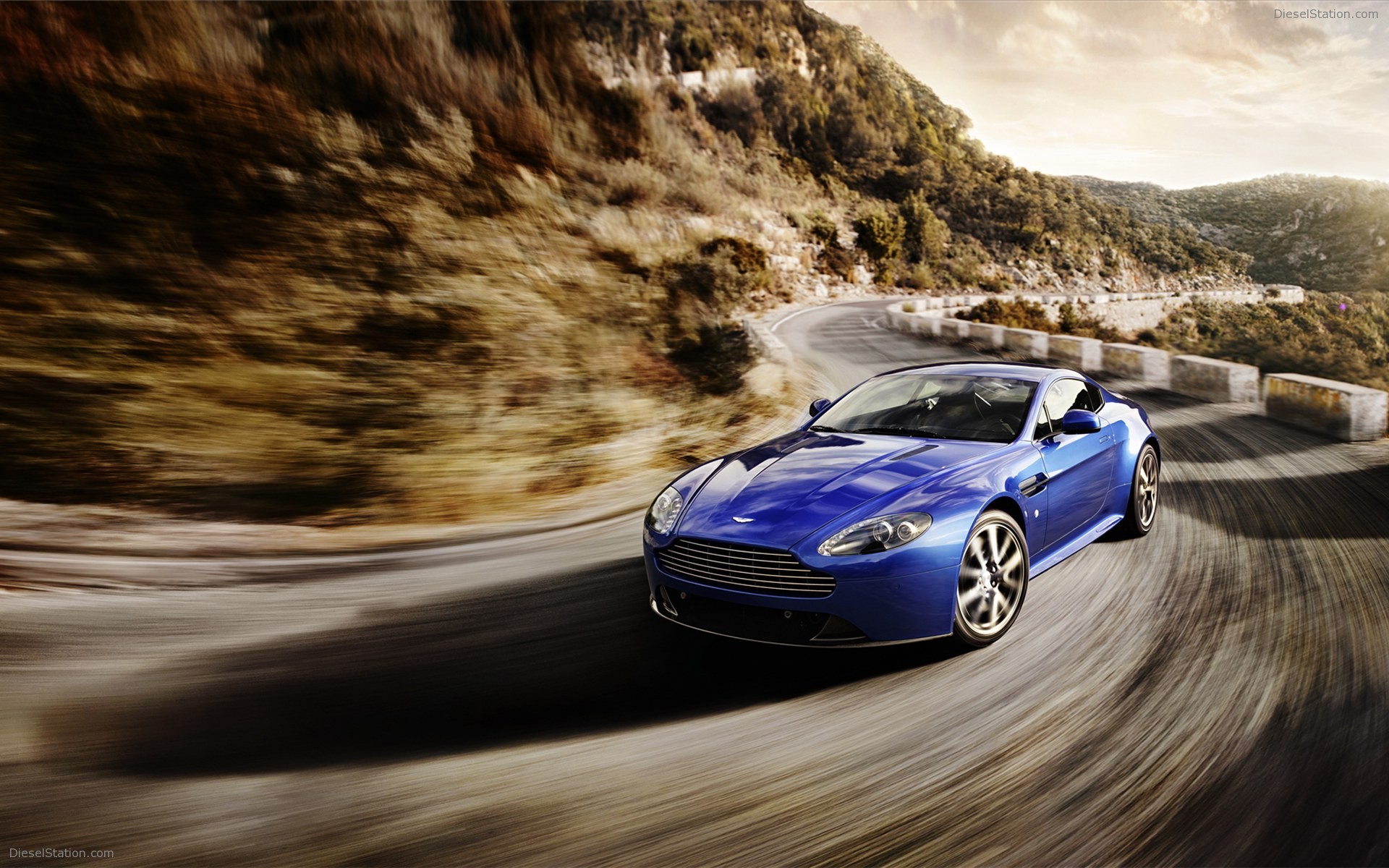 Aston Martin V8 Vantage S 2011